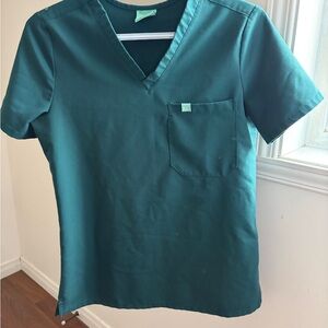 Garde-Malade’s scrubs
